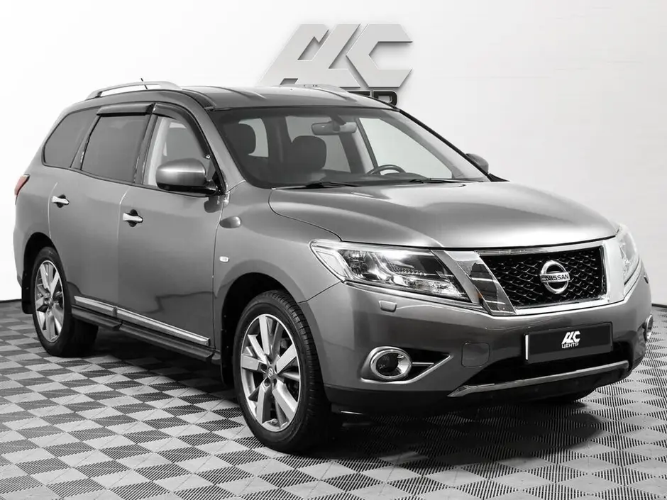 Nissan Pathfinder, 2015 г.