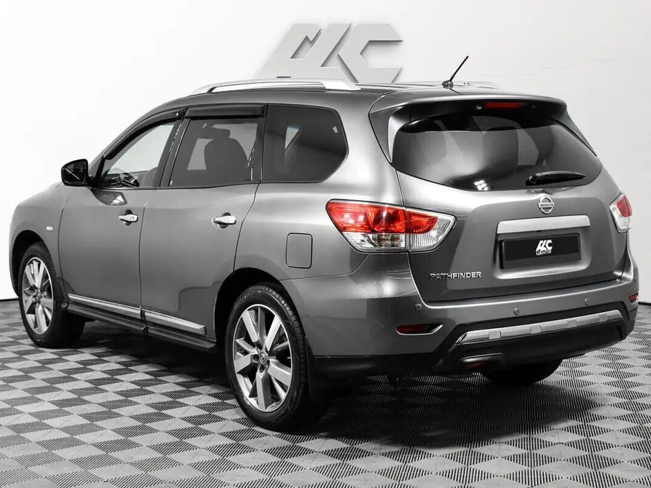 Nissan Pathfinder, 2015 г.
