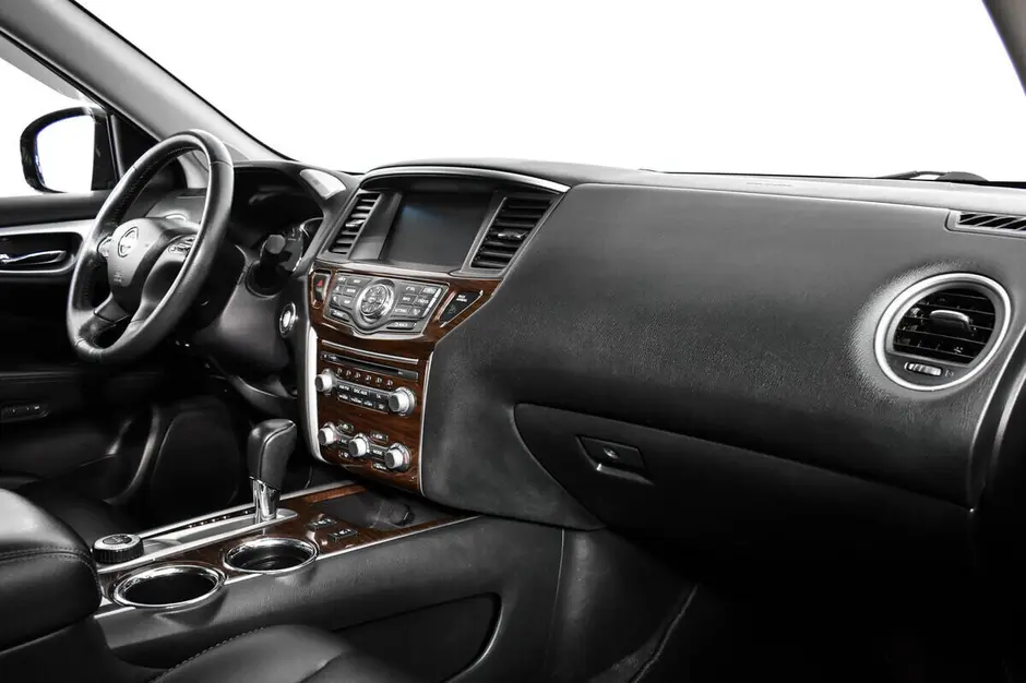 Nissan Pathfinder, 2015 г.