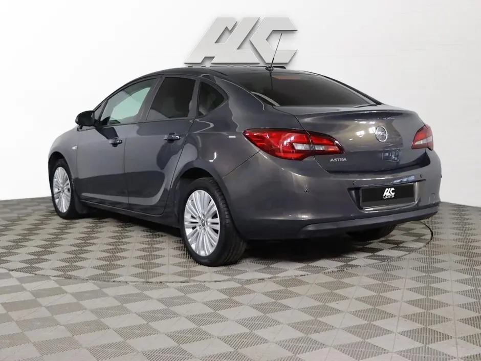Opel Astra, 2012 г.