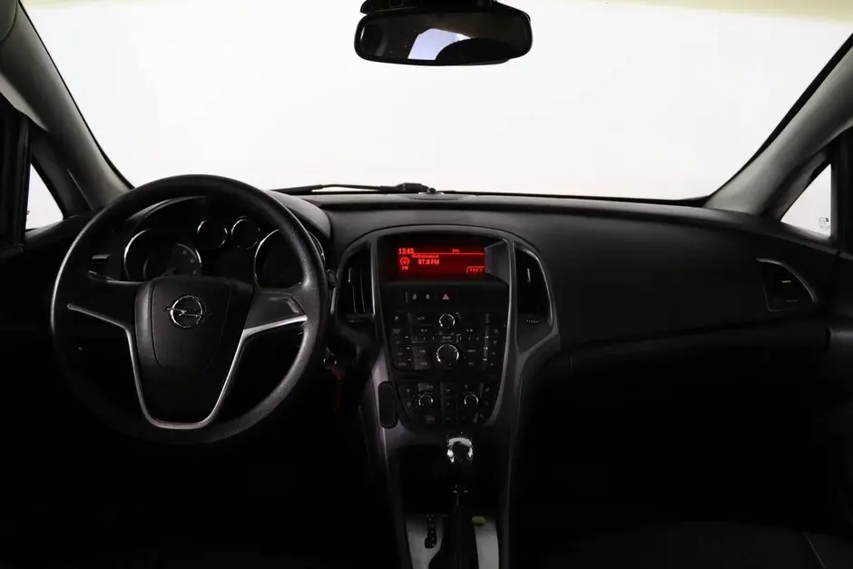 Opel Astra, 2012 г.