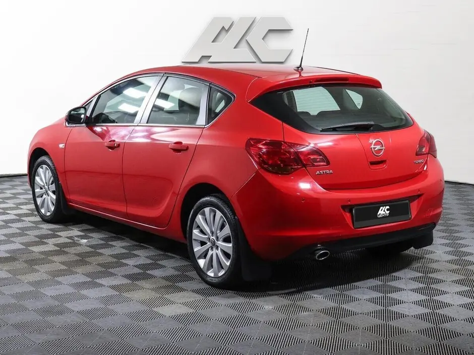 Opel Astra, 2011 г.