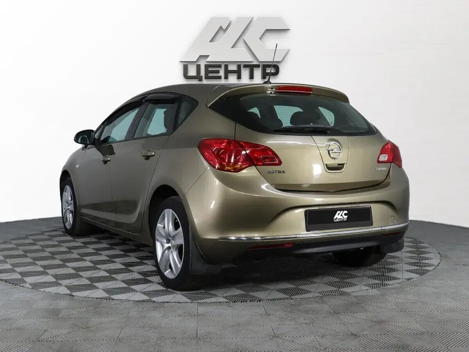 Opel Astra, 2012 г.