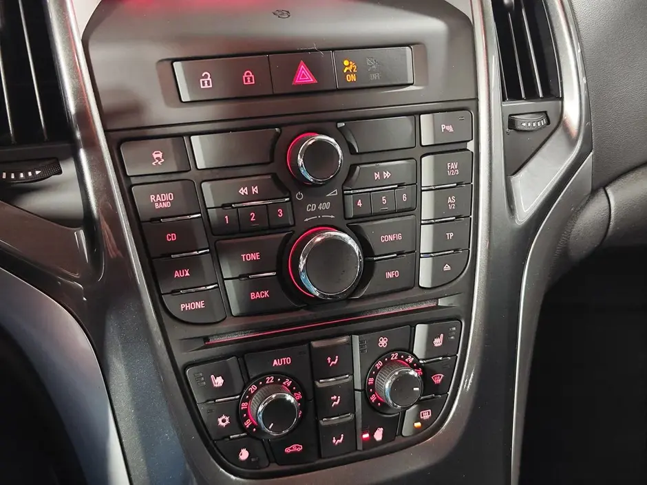 Opel Astra, 2012 г.