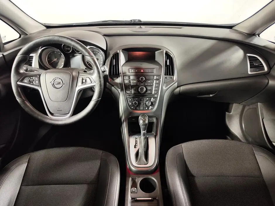 Opel Astra, 2012 г.