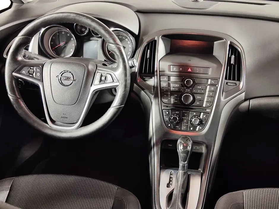 Opel Astra, 2012 г.