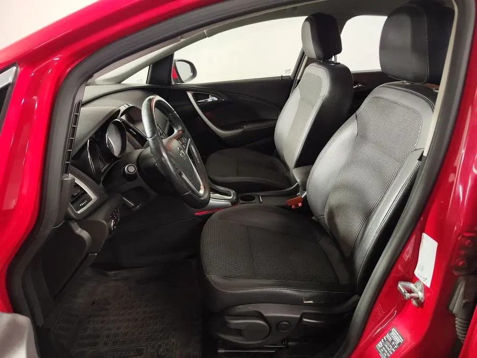 Opel Astra, 2012 г.