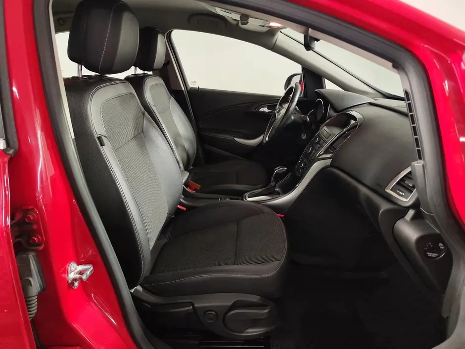 Opel Astra, 2012 г.