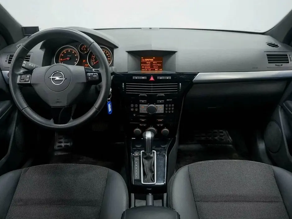 Opel Astra, 2010 г.