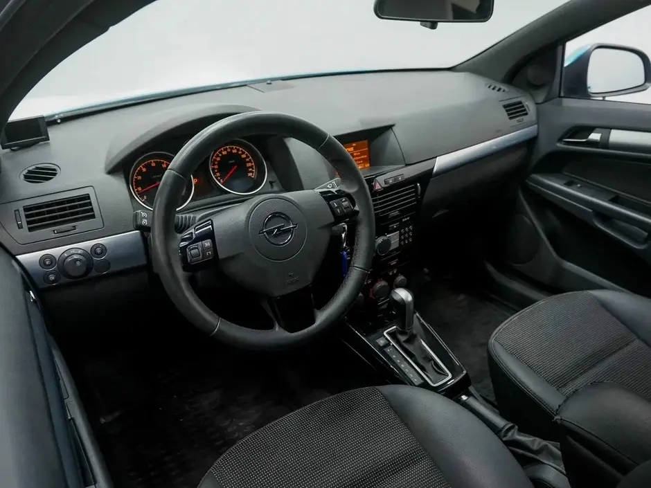 Opel Astra, 2010 г.