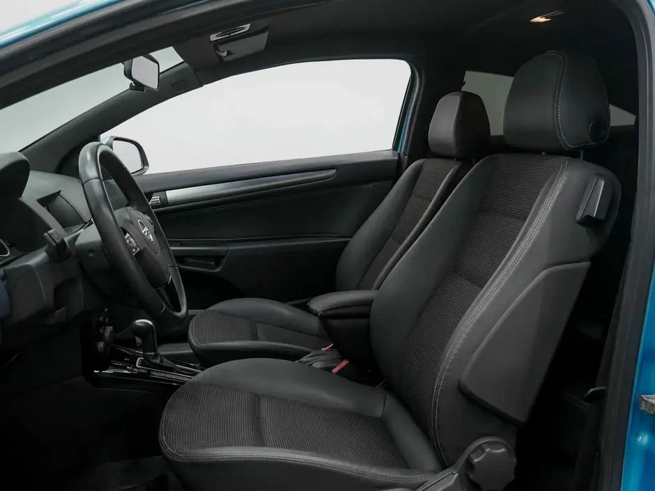 Opel Astra, 2010 г.