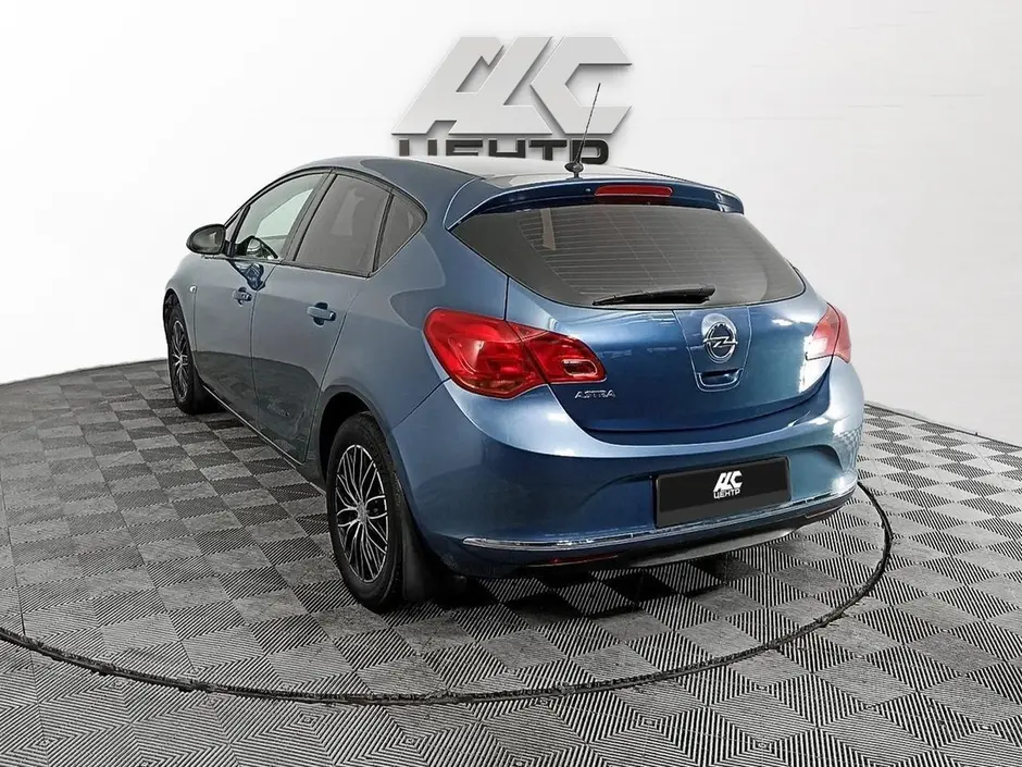 Opel Astra, 2012 г.