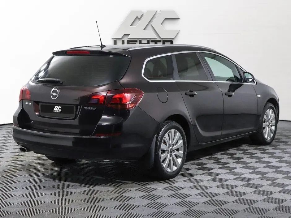 Opel Astra, 2012 г.