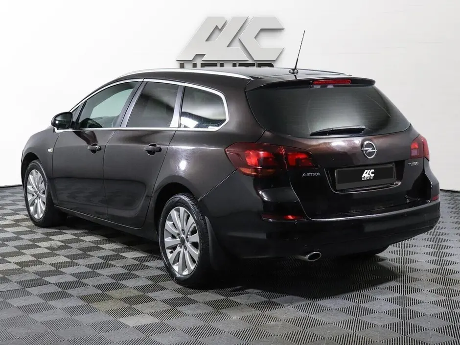 Opel Astra, 2012 г.