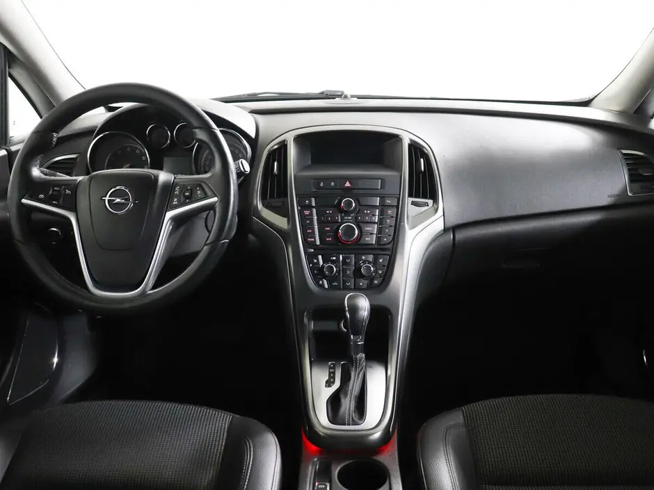 Opel Astra, 2012 г.