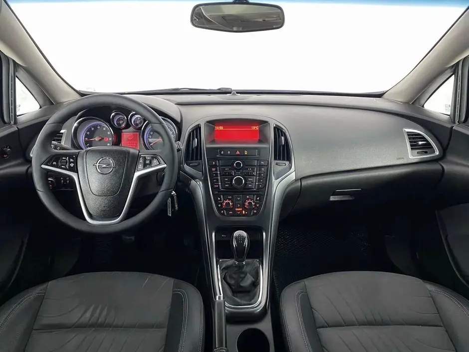 Opel Astra, 2013 г.