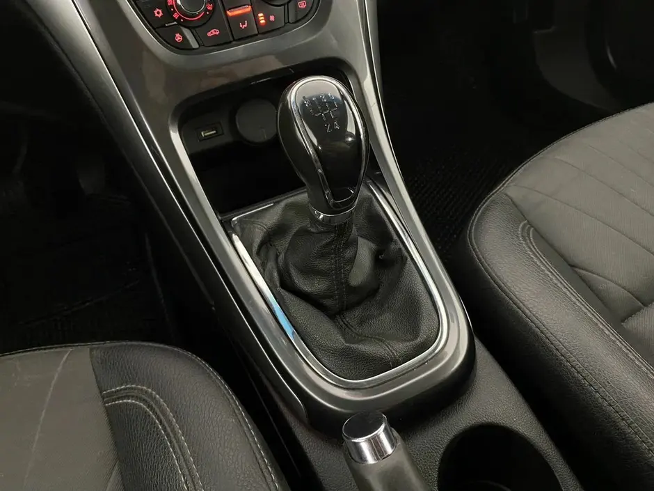 Opel Astra, 2013 г.