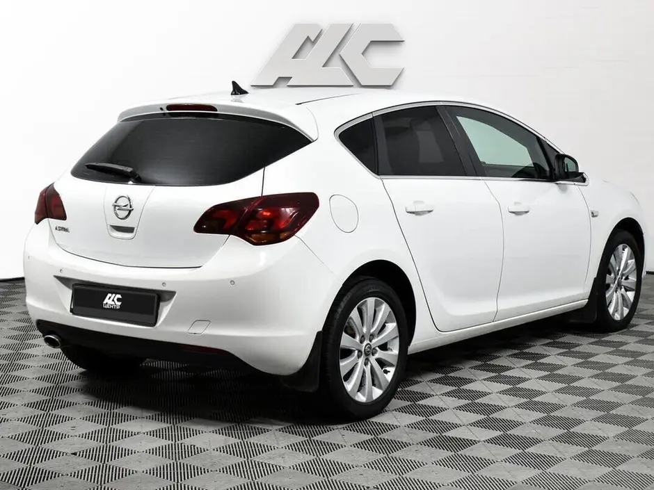 Opel Astra, 2010 г.