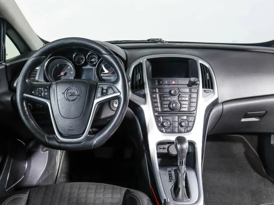 Opel Astra, 2012 г.
