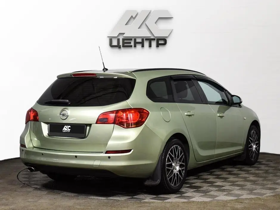 Opel Astra, 2011 г.