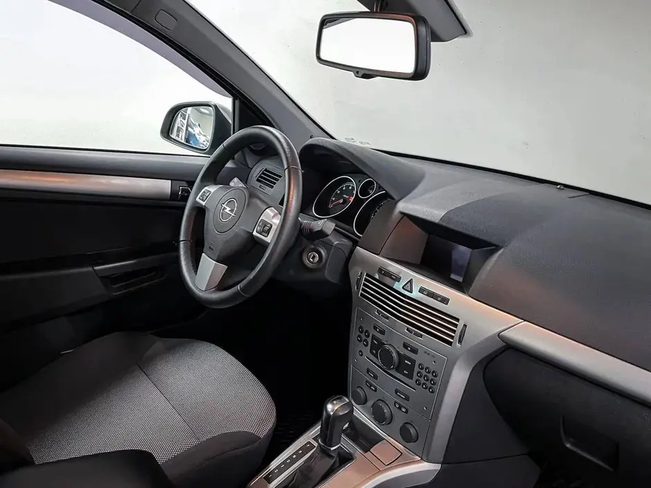 Opel Astra, 2012 г.