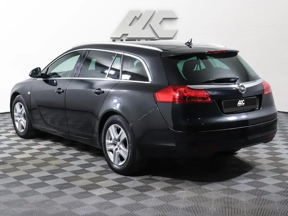 Opel Insignia, 2010 г.