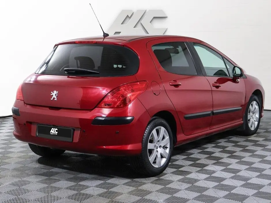 Peugeot 308, 2011 г.