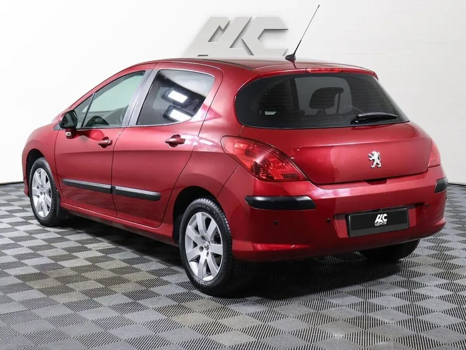 Peugeot 308, 2011 г.