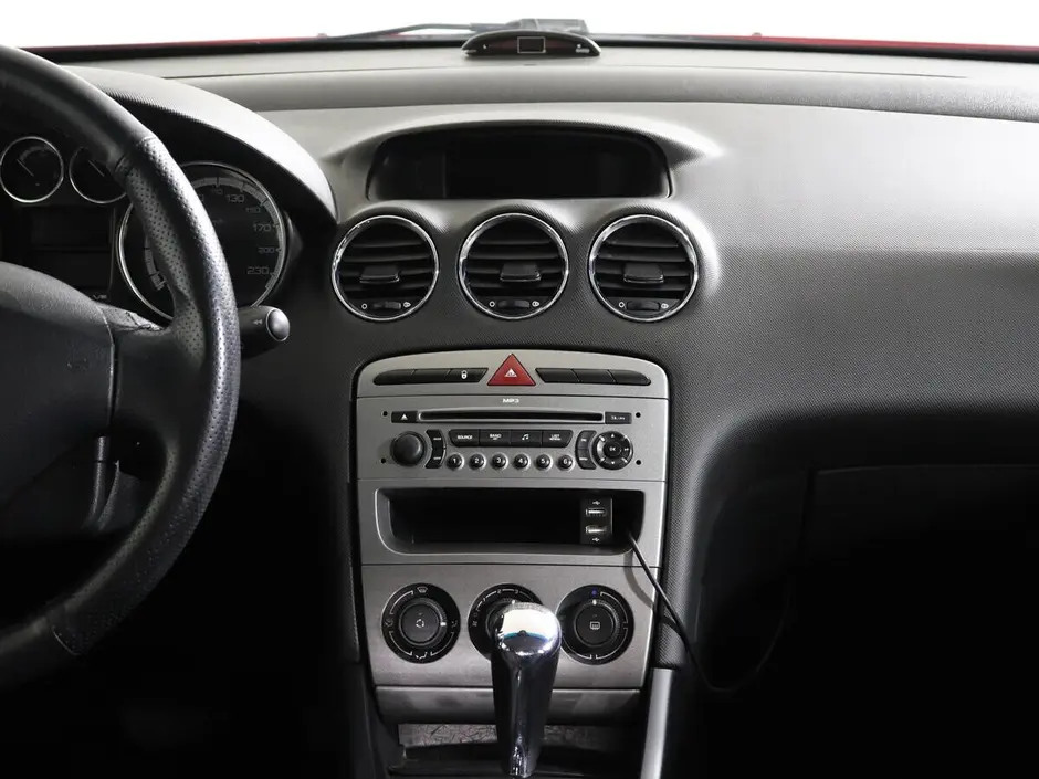 Peugeot 308, 2011 г.