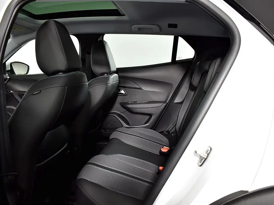 Peugeot 2008, 2021 г.