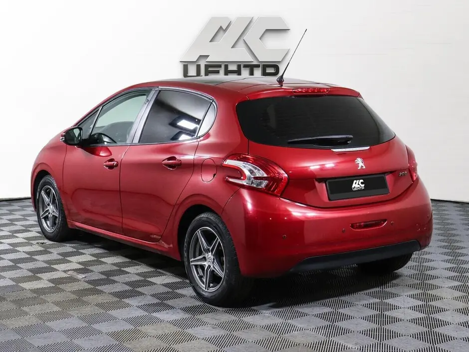 Peugeot 208, 2013 г.