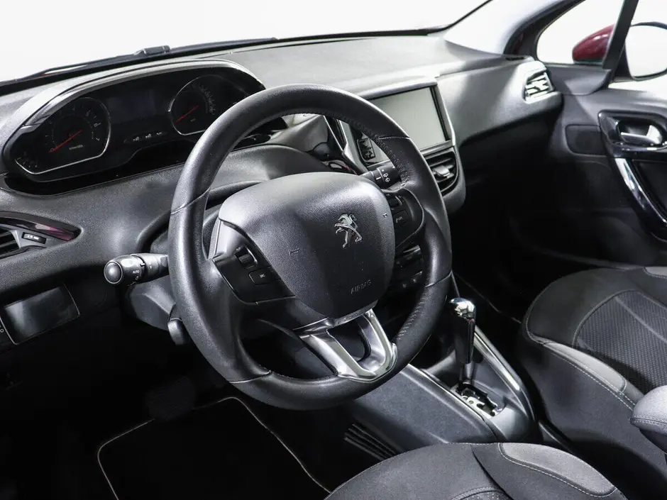 Peugeot 208, 2013 г.