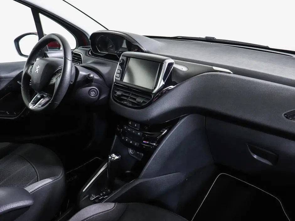 Peugeot 208, 2013 г.