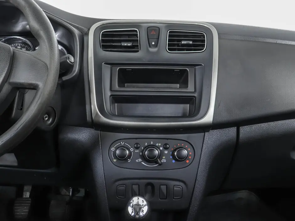 Renault Logan, 2018 г.