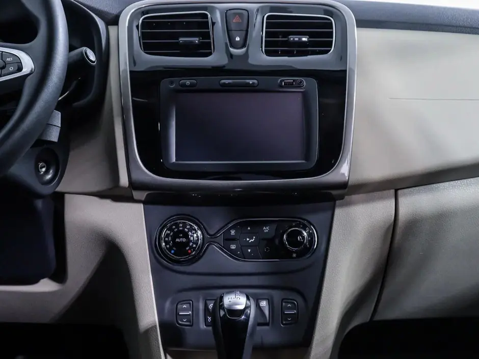 Renault Logan, 2018 г.