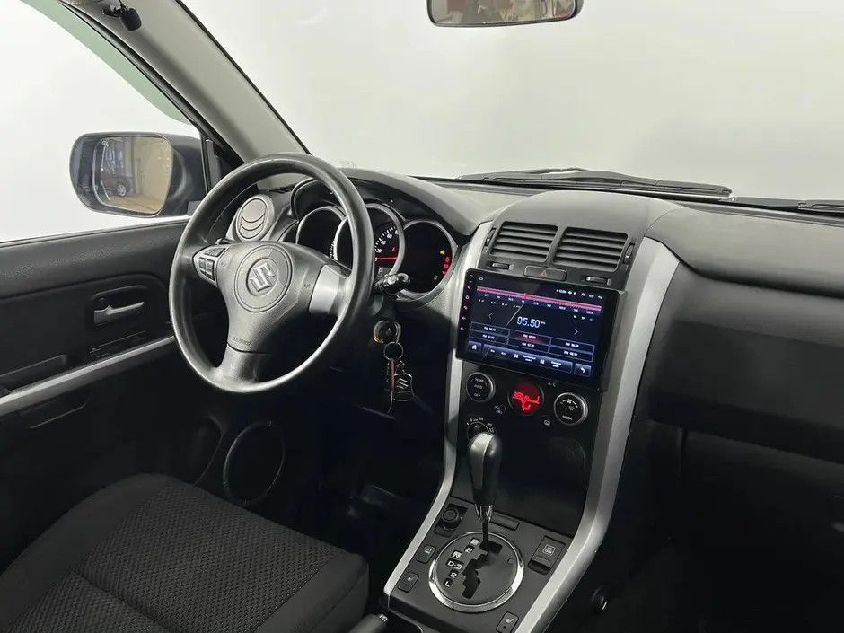 Suzuki Grand Vitara, 2010 г.