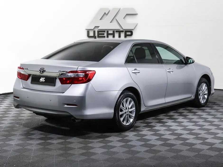 Toyota Camry, 2012 г.