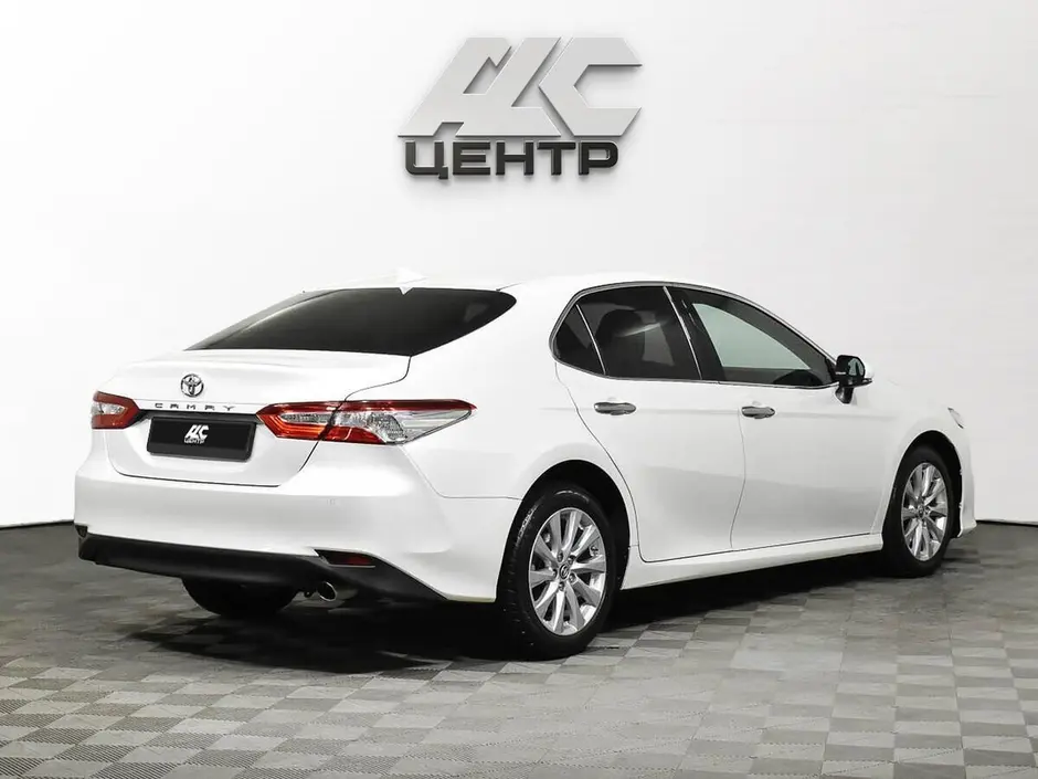 Toyota Camry, 2019 г.