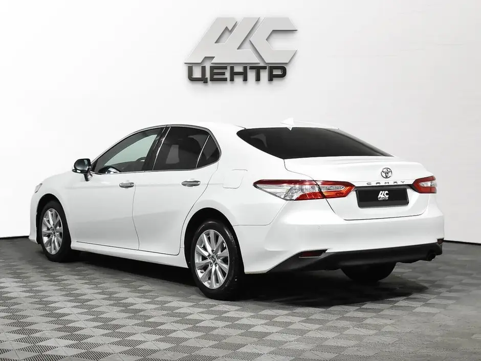 Toyota Camry, 2019 г.