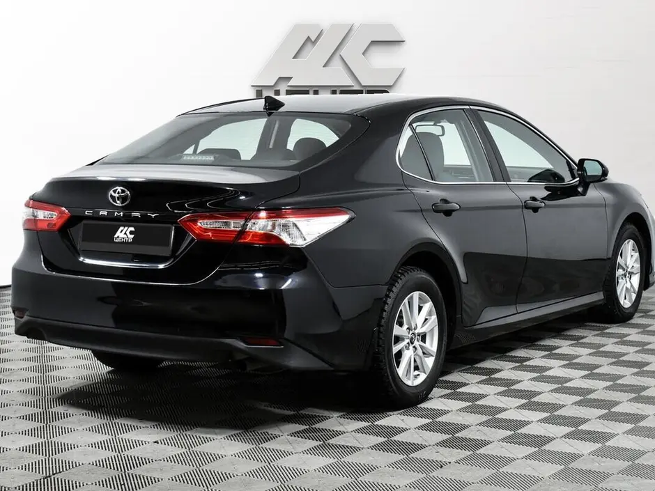 Toyota Camry, 2018 г.