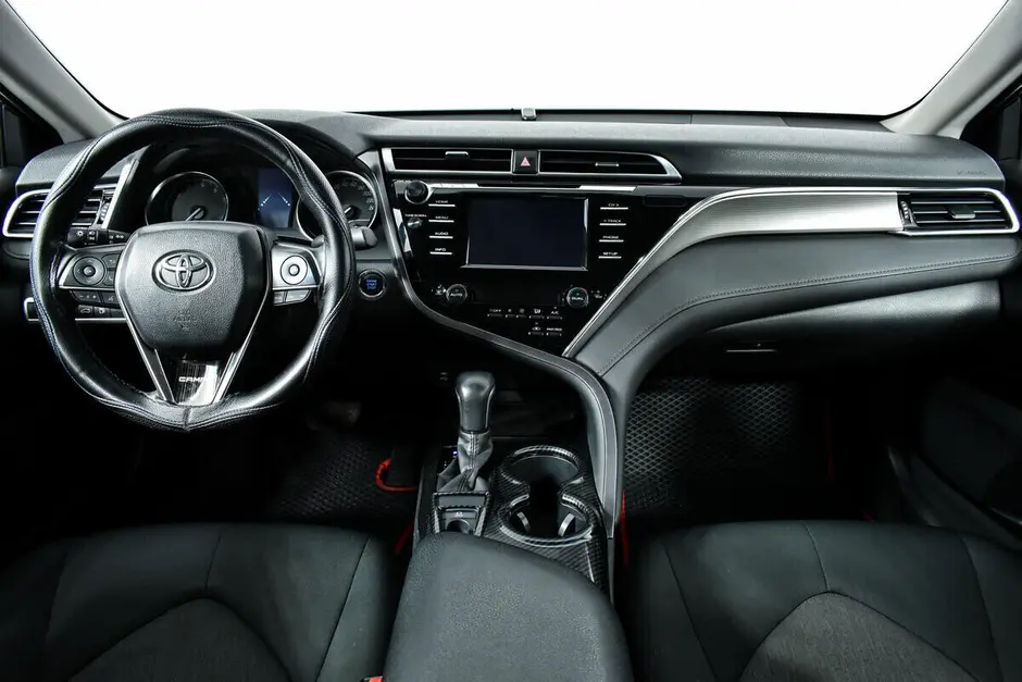 Toyota Camry, 2018 г.