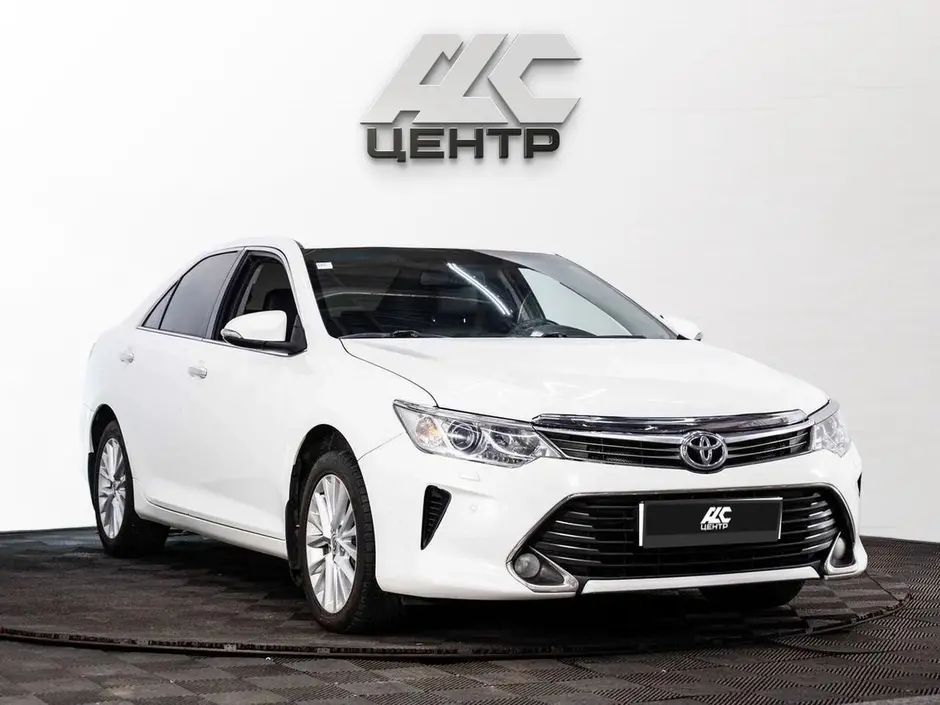 Toyota Camry, 2015 г.