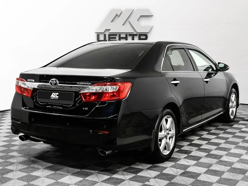 Toyota Camry, 2011 г.