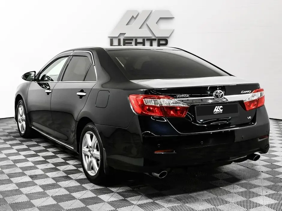 Toyota Camry, 2011 г.