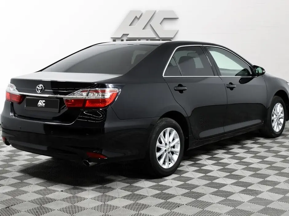 Toyota Camry, 2015 г.