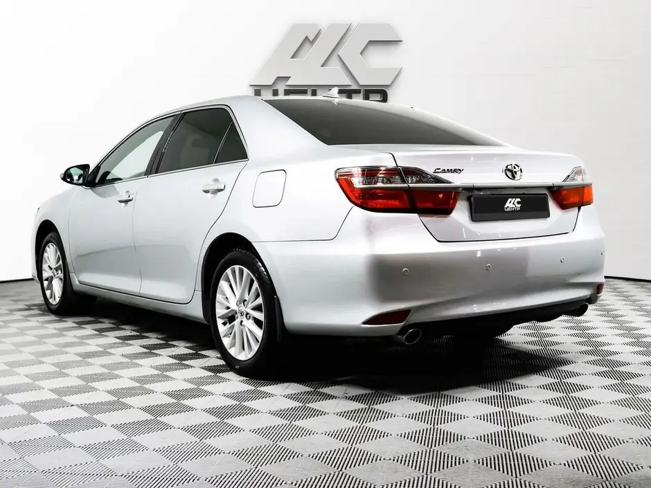 Toyota Camry, 2015 г.