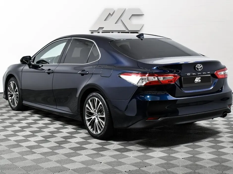 Toyota Camry, 2018 г.