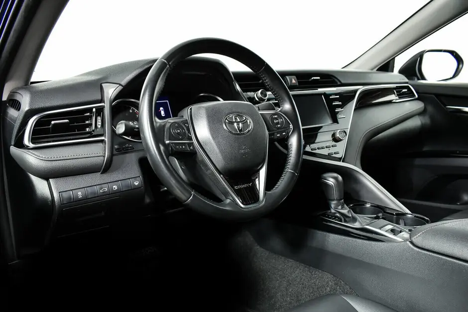 Toyota Camry, 2018 г.