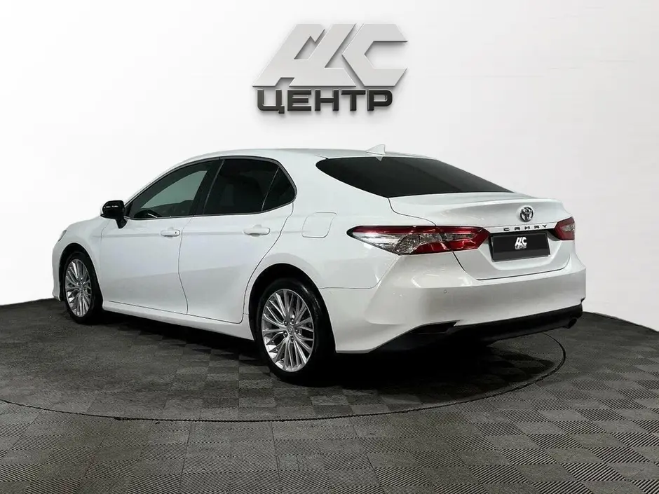 Toyota Camry, 2018 г.