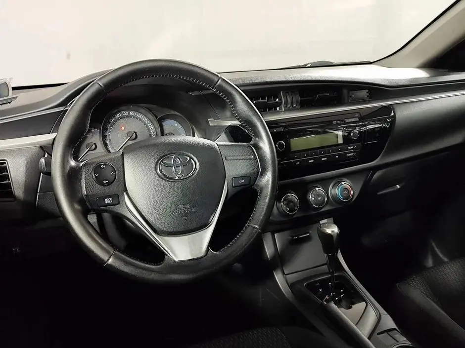 Toyota Corolla, 2015 г.